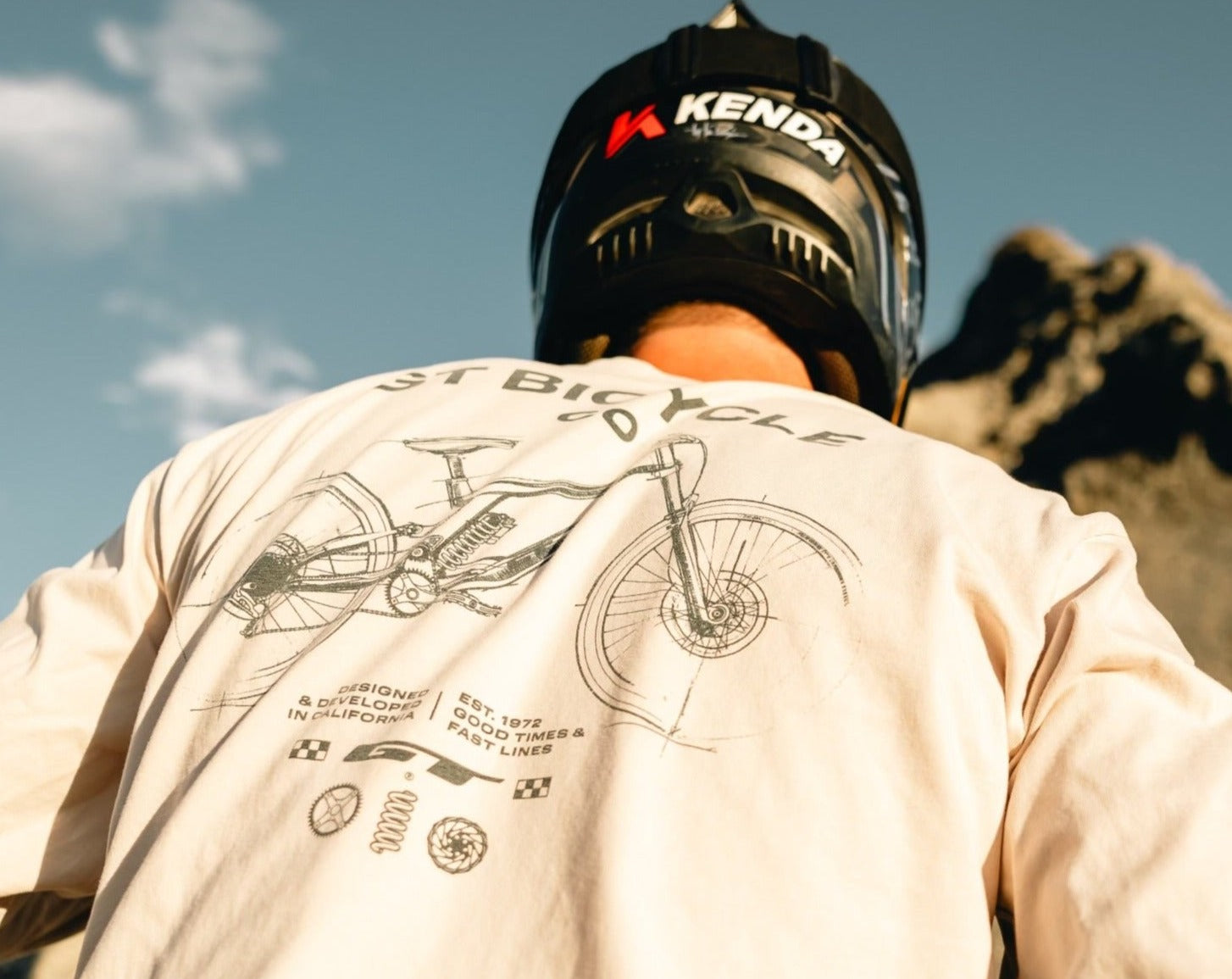 Fast Lines Long-Sleeve Tee – GT Bicycles